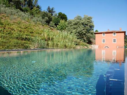  VILLA FLORA